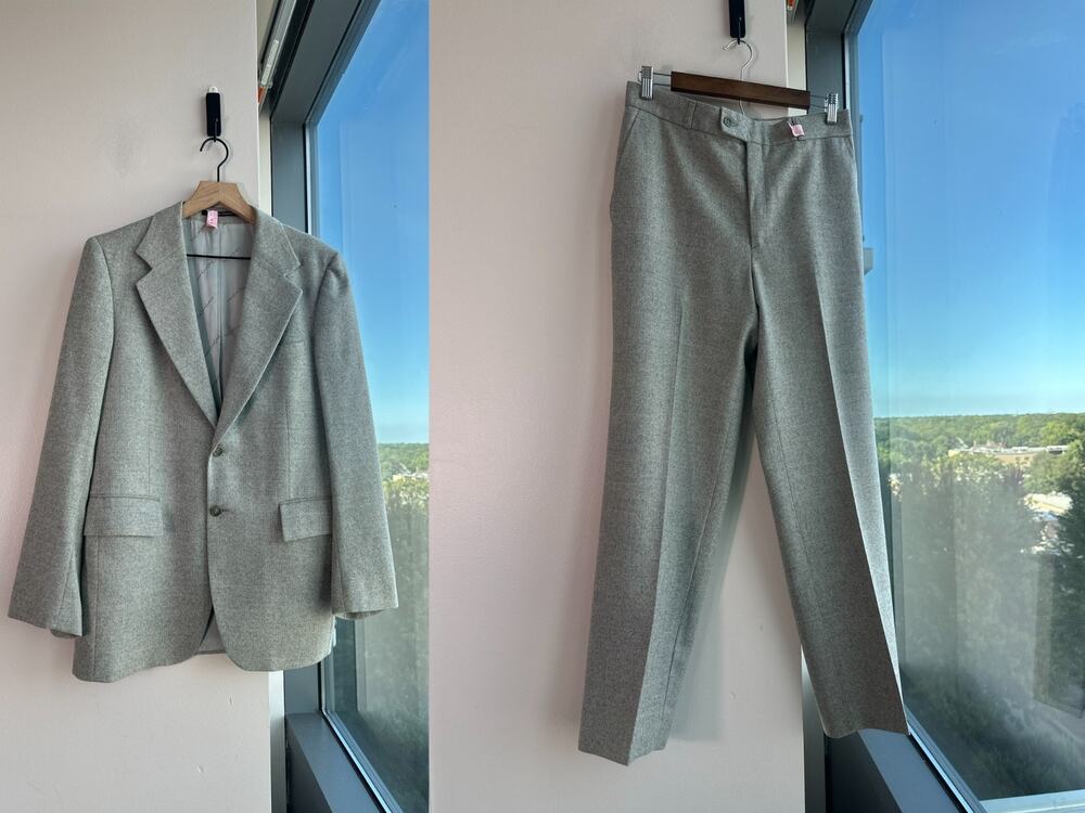 RARE Vintage Yves Saint Laurent Grey 3-Piece Suit MADE IN FRANCE Sz 40